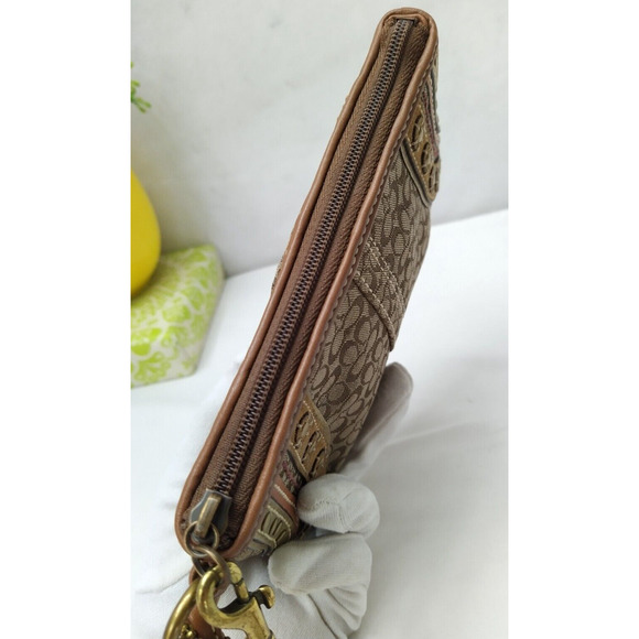 Coach Signature Mini C Brown Canvas Leather Trim Zipper Wristlet - Coin Wallet - Picture 4 of 12